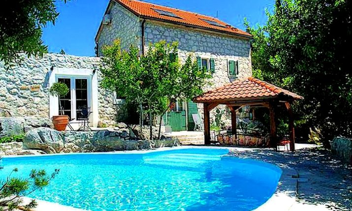 Podčempres – Stunning 19th Century Dalmatian Stone House Village Serenity