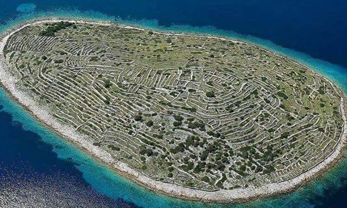 [VIDEO] Bird’s-Eye View of Impressive Baljenac Island