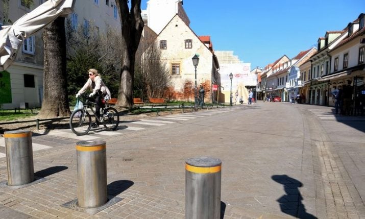 Croatians ordered not to leave their towns