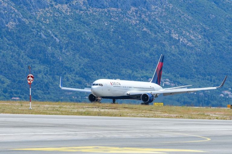 Full Delta Air Lines plane lands in Dubrovnik as New York service