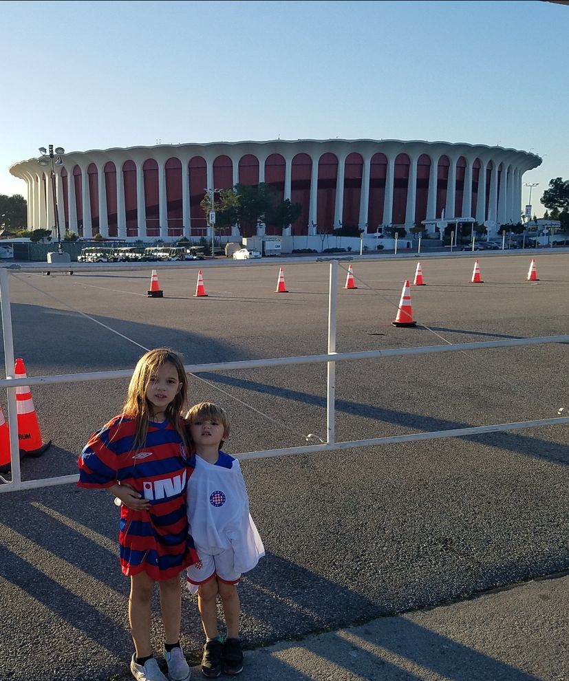 Huge Hajduk fan in Los Angeles passing on the love to his kids