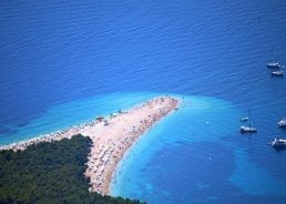 Why the sea in Croatia is so blue and clear 