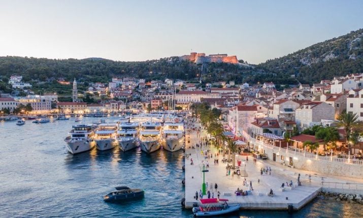 Bars in Hvar unite in protest over tourism threats