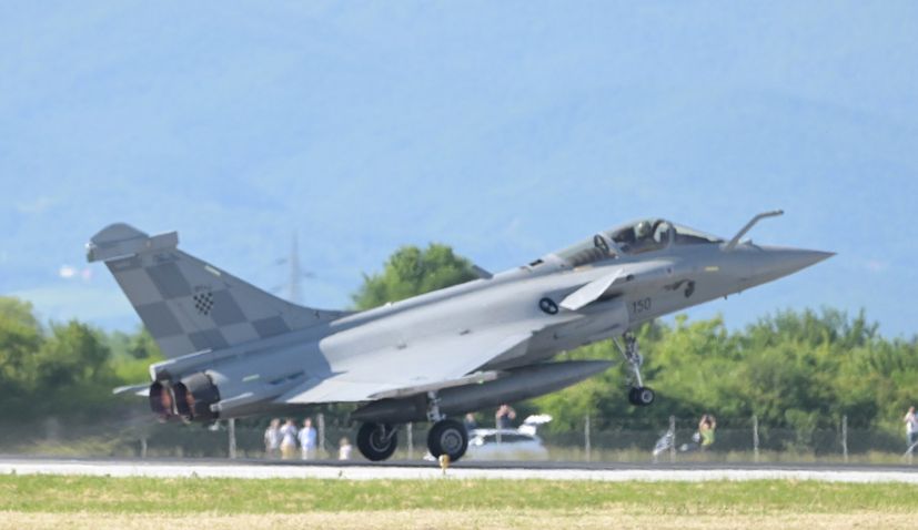 VIDEO: Croatian Air Force presents its fleet at airshow