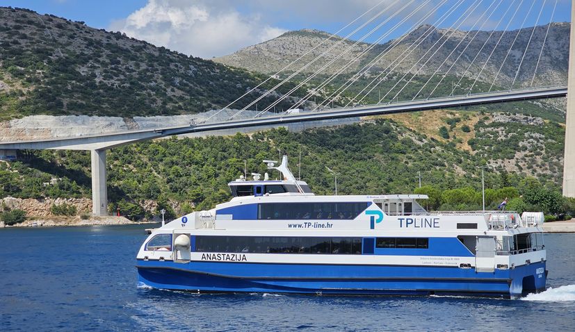 New high-speed catamaran to connect Dubrovnik and Split with islands