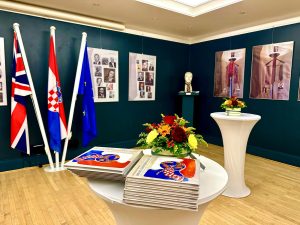 Cravat project uniting Croats worldwide arrives in London