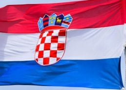 Ministry awarding 500 scholarships for learning Croatian