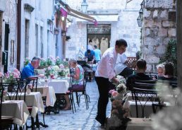 Croatian waitstaff reveal what irritates them most with guests