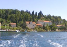 Vrnik – the island where stone carving began in Dalmatia