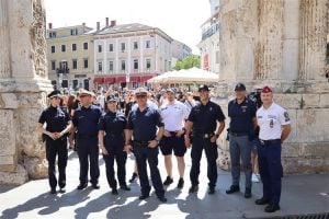 Foreign police officers in Pula