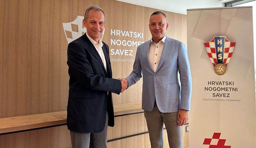 Bertrand Layec and Marijan Kustić, President of the Croatian Football Federation.