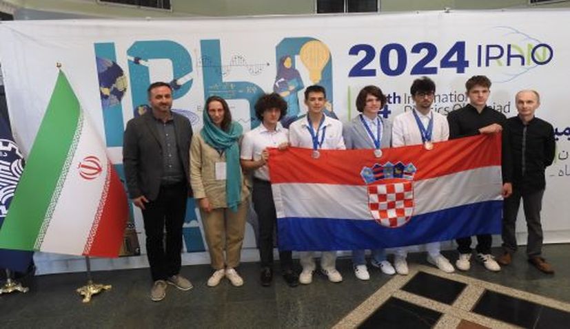 Croatian students at Physics Olympiad in Iran