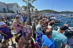 returning the painting of Our Lady by boat from the Parish Church to the Chapel on the Gradina peninsula in Rogoznica