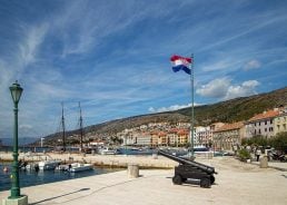 The town whose symbol is the only Croatian territory never conquered