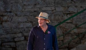 Woody Harrelson non the Croatian island of Vis