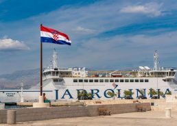 Jadrolinija announces free travel for mainland students headed to island of Brač