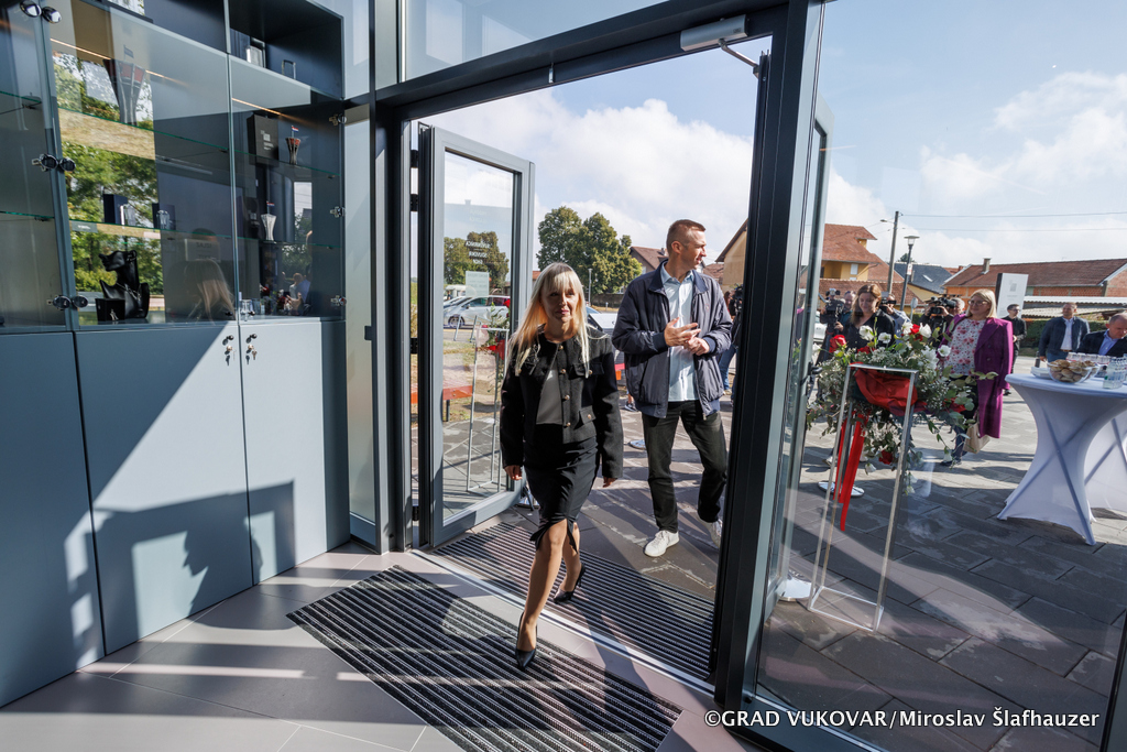 New souvenir shop at Vukovar Water Tower 