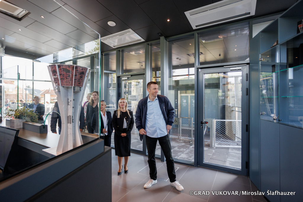 New souvenir shop at Vukovar Water Tower 