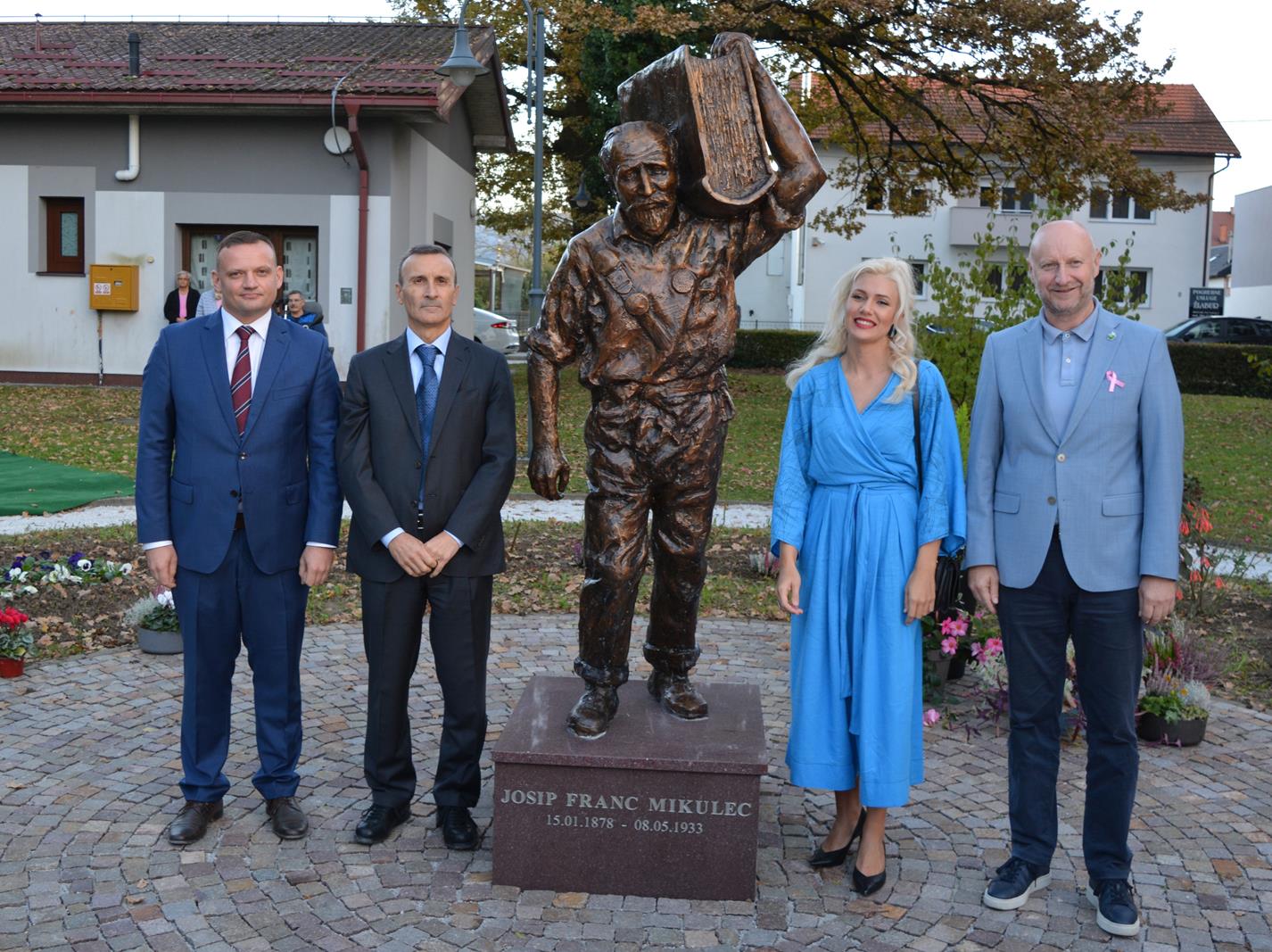 Josip Franjo Mikulec monument 