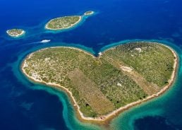 Croatia’s “Love Island” and nearby islands up for sale