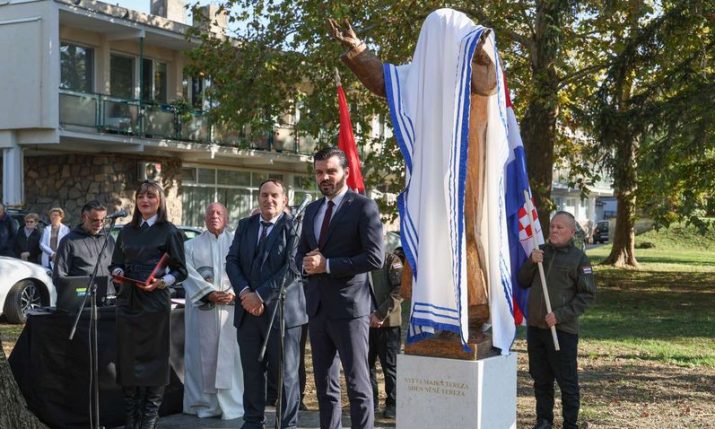 PHOTOS: Mother Teresa monument unveiled in Osijek