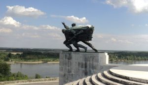 Batina monument