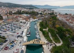 PHOTOS: New bridge in Trogir attracts attention