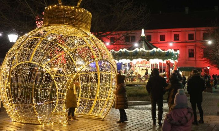 PHOTOS: A look at Osijek’s Christmas markets